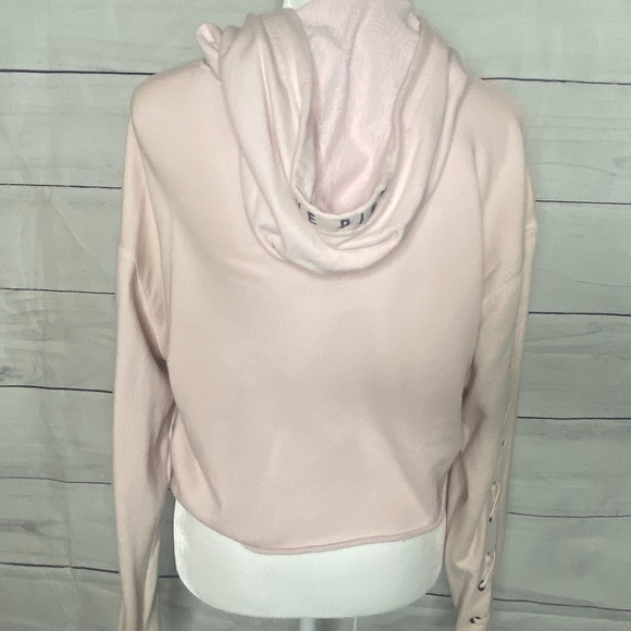 Cropped Sweatshirt - Picture 2 of 3